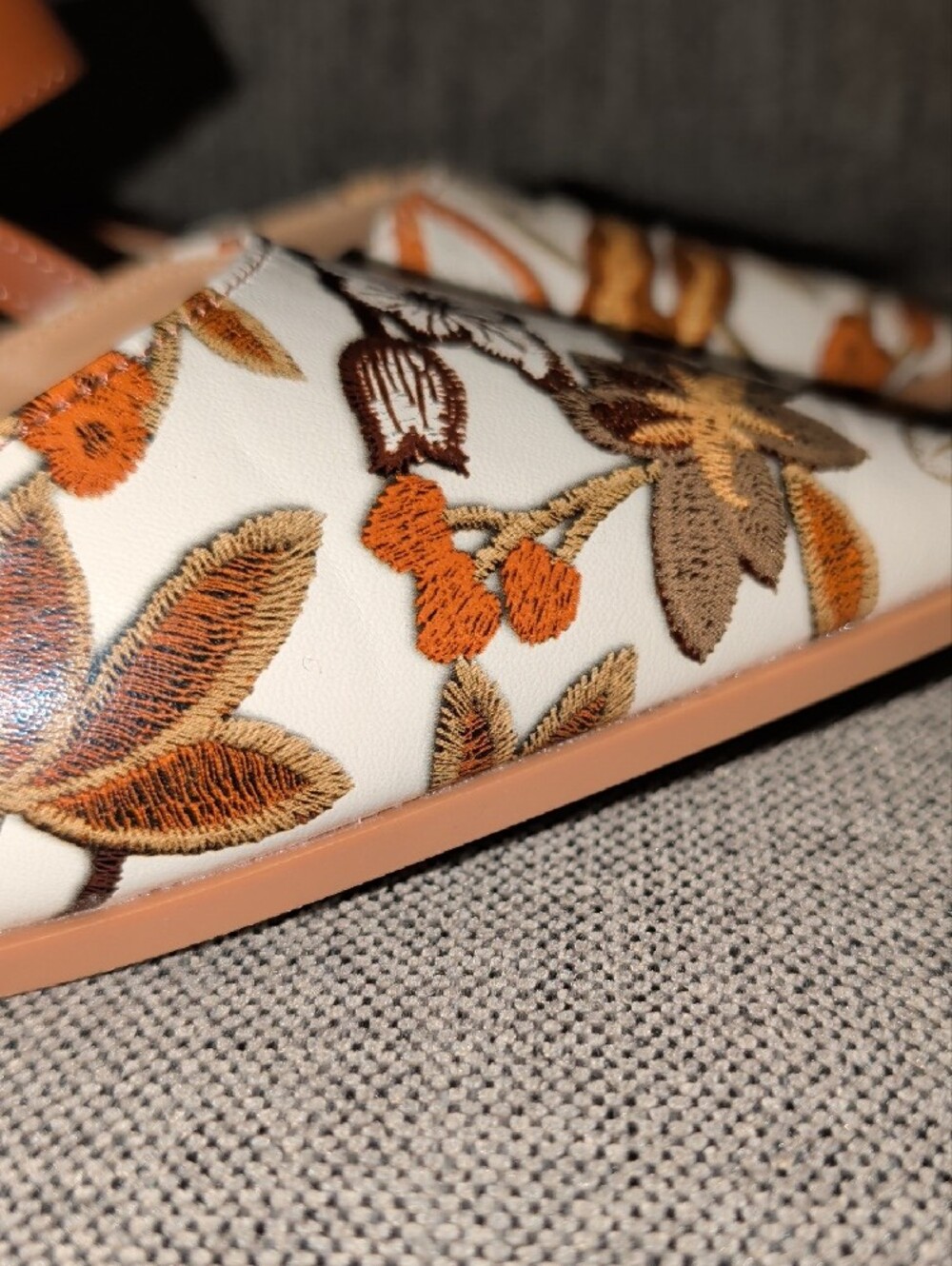 Women's Pointed Slingback Flats - Brown Floral Embroidery - Picture 3 of 5